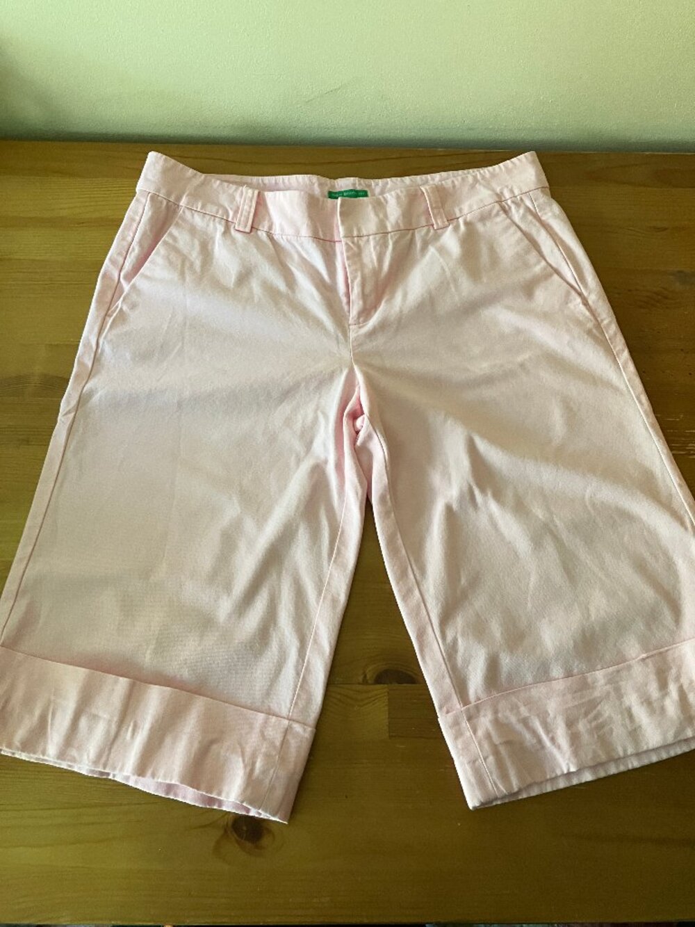 Lilly Pulitzer Pink Chino Shorts Straight-leg cut cuffed hems 4 pockets Sz 10